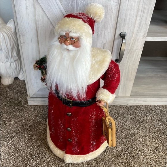 Vintage 18” Standing Santa Holding Wreath Sled Felt Coat Tree Topper Statue - Picture 5 of 12